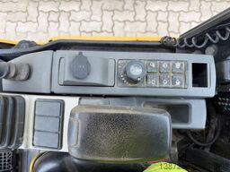 CATERPILLAR 301.5 / 2020 BJ / 2 x Löffel