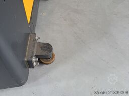 JUNGHEINRICH EKS 210 - Rail Guidance !! Cabin 1000 MM !!