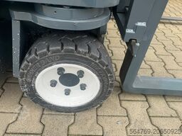 Combilift CB3000// Diesel// Perfect / Only 5185 h