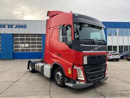 Volvo FH 13.420 Globetrotter / Mega / 2x Tank