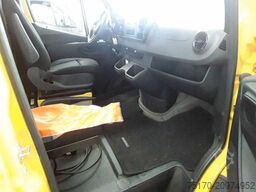 MERCEDES-BENZ eSprinter 312 DHL Regal KEP-Ausbau