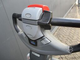 TOYOTA LPE200