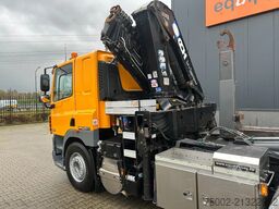 DAF CF 85.410 8x2 / HMF 3000 K6 crane (30T/m 6x ext...