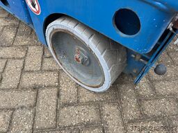 Haulotte Compact 14 Hoogwerker Schaarhoogwerker