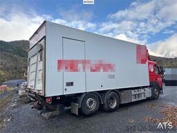 Volvo FM 500 6x2 box truck w/ full side opening and lift