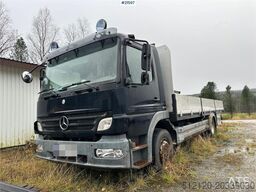 Mercedes-Benz 1524 L flatbed truck w/ new compressor and winter