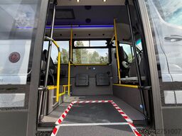 MERCEDES-BENZ Sprinter 16+27 Mittelniederflur Linien Rollstuhl