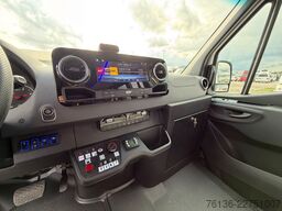 MERCEDES-BENZ Sprinter 16+27 Mittelniederflur Linien Rollstuhl