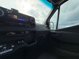 MERCEDES-BENZ Sprinter 16+27 Mittelniederflur Linien Rollstuhl