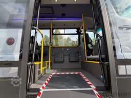 MERCEDES-BENZ Sprinter 16+27 Mittelniederflur Linien Rollstuhl