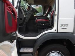 Volvo FM 330 Bakwagen + DHollandia 1500 kg