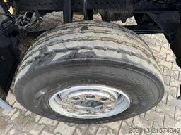 MERCEDES-BENZ AROCS 3548 8x4 Euro 6 Meiller Kipper Bordmatik