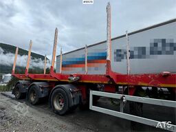 Huttner Timber trailer w/ 17 t/m Epsilon crane and extensi