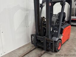 Linde E 16 C-01 Triplex Batterie Bj.22