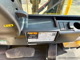 Hyster J2.5 XN 2500kg E- heftruck triplo