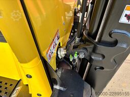 Hyster J2.5 XN 2500kg E- heftruck triplo