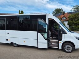 MERCEDES-BENZ 30 Sitzer Schul- Transferbus 519 Lagerfahrzeug