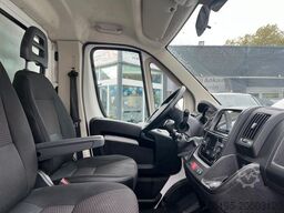 PEUGEOT Boxer 2,2 Blue-HDI Maxi Koffer Hebebühne