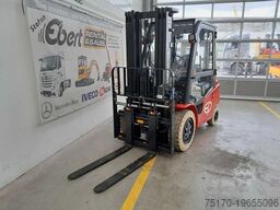 EP Equipment EFL303 / 3,0T / Triplex: 4,80m / SS