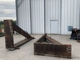 Equerres de bridage en fonte 4000 x 2000 x 575 mm