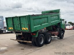 Renault G 300 MAXTER (GRAND PONT / POMPE MANUELLE / 6X4)