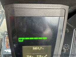 Linde E30L mit teleskopierbaren Zinken