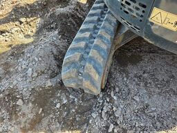 HYUNDAI Mobilbagger/ Kett Robex 30Z-9AK, div.Anbaugeräte