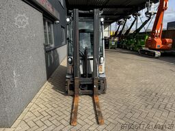 STILL RX70-18 triplo475 sideshift 9800uur 2014 FULL CAB. LPG