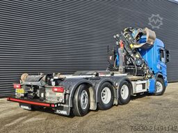Scania P450 XT 8x4*4 / HIAB Z KRAAN + HAAKARM