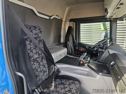 Scania P450 XT 8x4*4 / HIAB Z KRAAN + HAAKARM