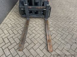 LINDE H18T-03 triplo 545 freelift sideshift 2002 6800uur LPG