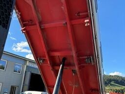 MAN TGS 37.500 3-Seitenkipper