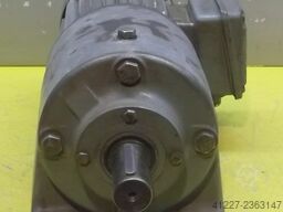 SEW-EURODRIVE R52VD71N-4