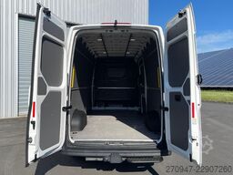 VW Crafter Kasten 35 L4H3 NAV AHK äden