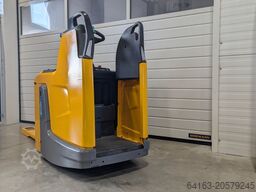 Jungheinrich ERE 120 feste Standplattform