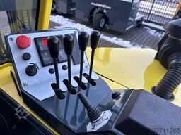 Combilift CB3000/LPG /2015 year/ Perfect condition