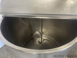 Heatable mixing tank 