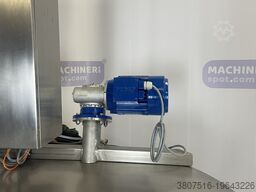 Heatable mixing tank