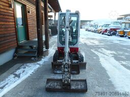 Takeuchi TB 216 mit POWERTILT