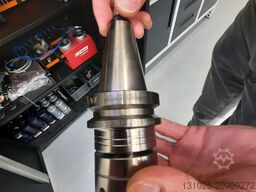 LEADWELL Mill V-32AF