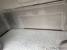 Iveco 190S42 Stralis 4x2 Koffer/HB / Swiss-Vehicle