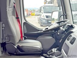 RENAULT D12.210 * HIAB 066 CL * TOPZUSTAND