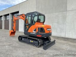 Doosan DX55-9CN