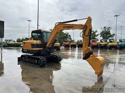 Hyundai R60 VS