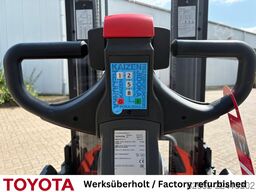 Toyota SPE 120 L / Akku überh.!
