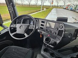 MERCEDES-BENZ ANTOS 1824