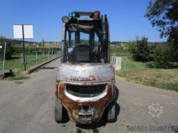 Nissan 3,2 Ton.-Triplex-FH 5,5m + Seitenschieber