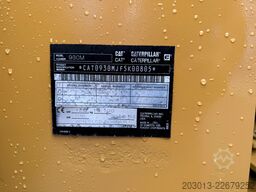 CATERPILLAR 930M Radlader mit Schaufel 2.090 BTH