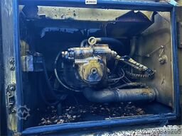 Komatsu PC240LC excavator. WATCH VIDEO.