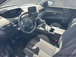 Peugeot 3008 Active 1.2 PureTech 130 *Sitzheizung* *Einparkhilfe hinten* *Licht- und Regensensor*